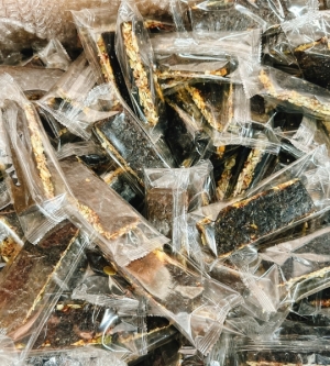 Thanh rong biển kẹp hạt (bịch 500gr) 24 thanh